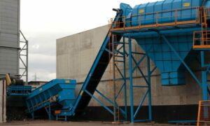 Ghirarduzzi's blue heavy-duty industrial conveyor, for intensive loading operations